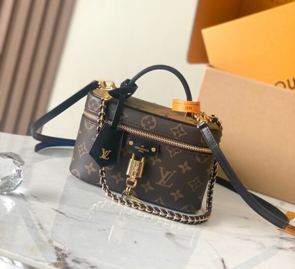 Vanity Chain Pouch