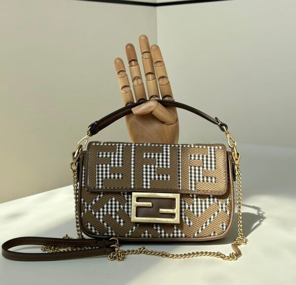 Fendi Baguette