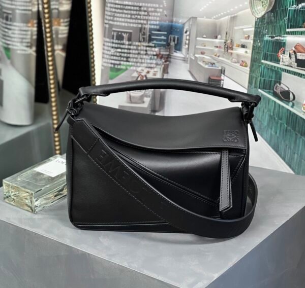Loewe Small Puzzle